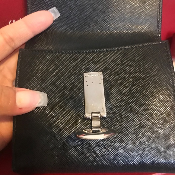 💯% Auth. Salvtore Ferragamo Black Leather Wallet - Picture 11 of 15
